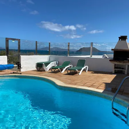 Miranda Remos Villa Corralejo